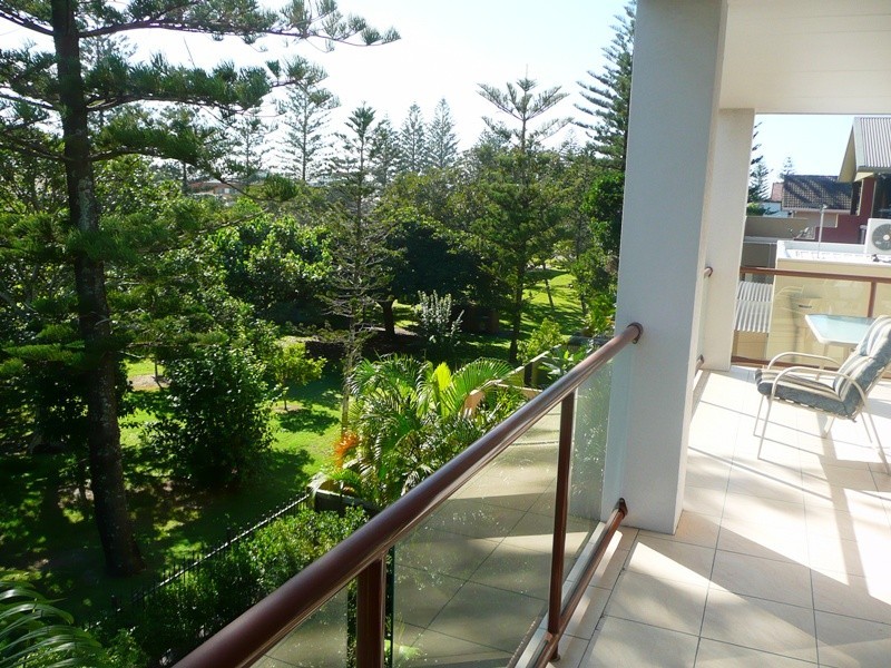 45 Montana Rd, Mermaid Beach QLD 4218