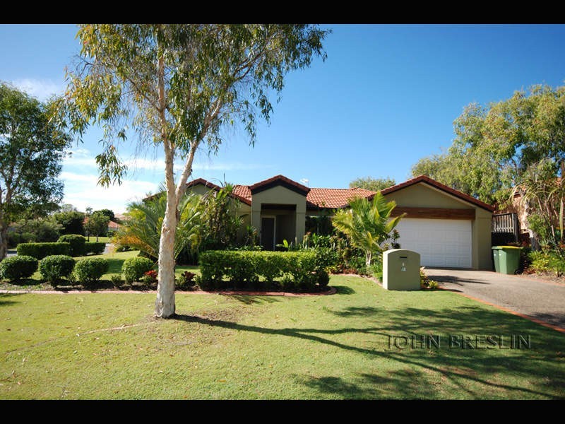 2 Ilminster Cr, Mudgeeraba QLD 4213