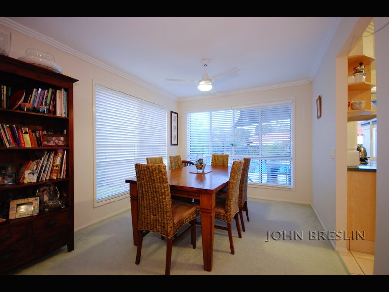 2 Ilminster Cr, Mudgeeraba QLD 4213