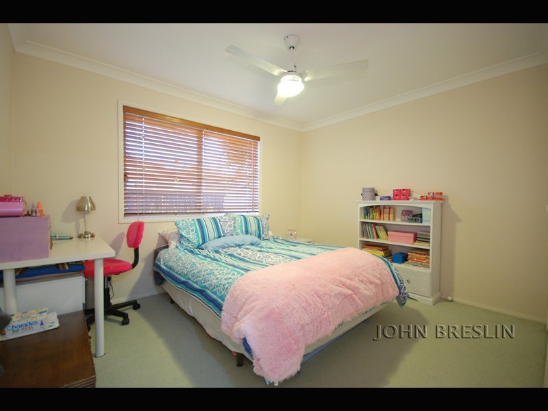 2 Ilminster Cr, Mudgeeraba QLD 4213