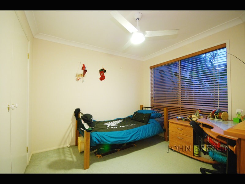 2 Ilminster Cr, Mudgeeraba QLD 4213