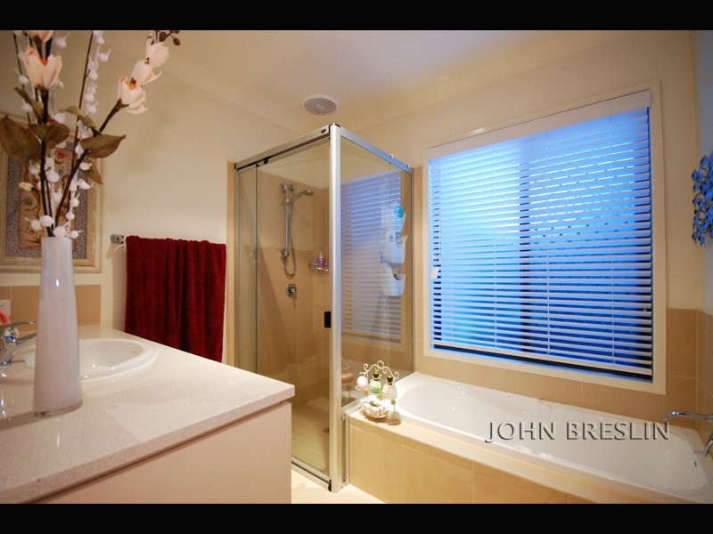 1 Grove Creek Close, Reedy Creek QLD 4227