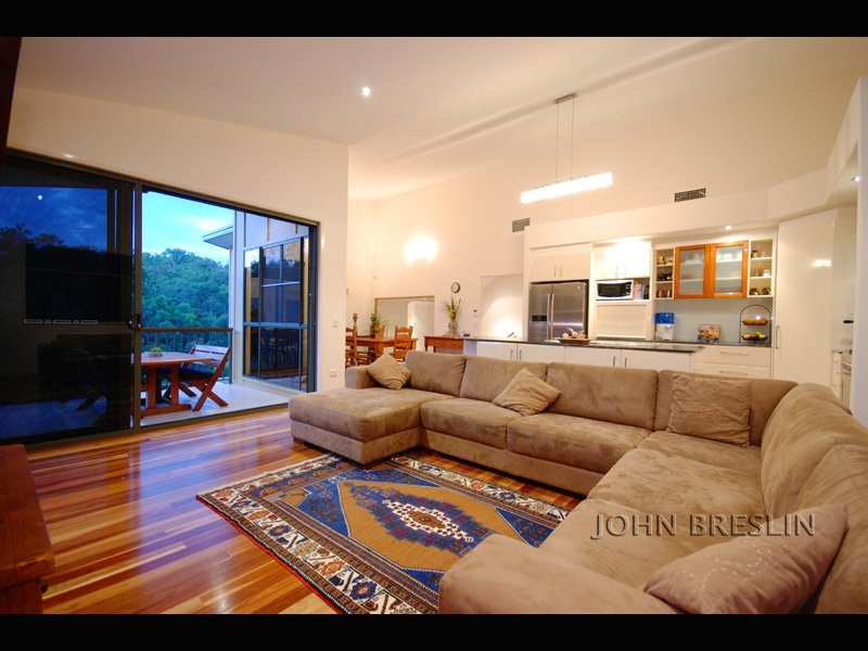 34 Grove Creek Close, Reedy Creek QLD 4227