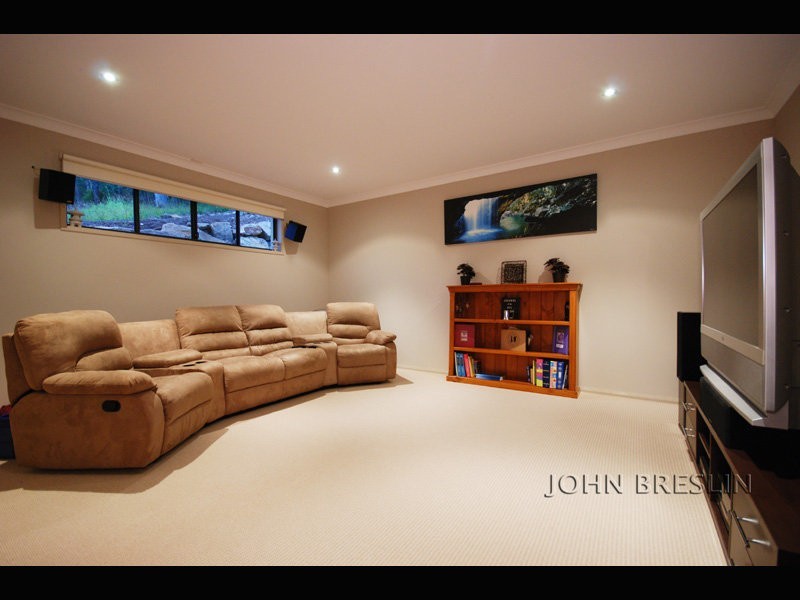 34 Grove Creek Close, Reedy Creek QLD 4227