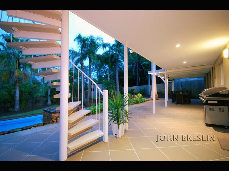 8 Sandringham, Robina QLD 4226