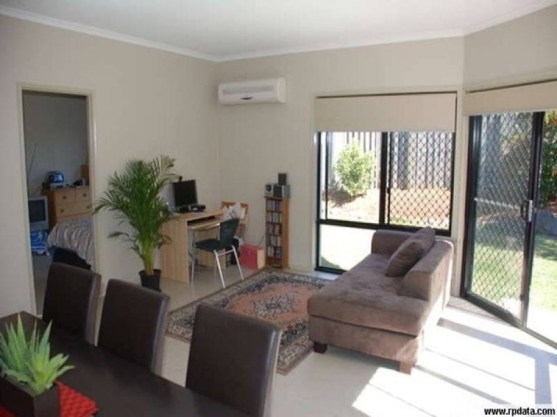 21 Campelles Ave, Varsity Lakes QLD 4227