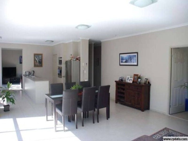 21 Campelles Ave, Varsity Lakes QLD 4227