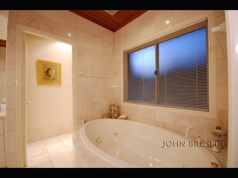 22 Tyalla Ct, Tallebudgera QLD 4228