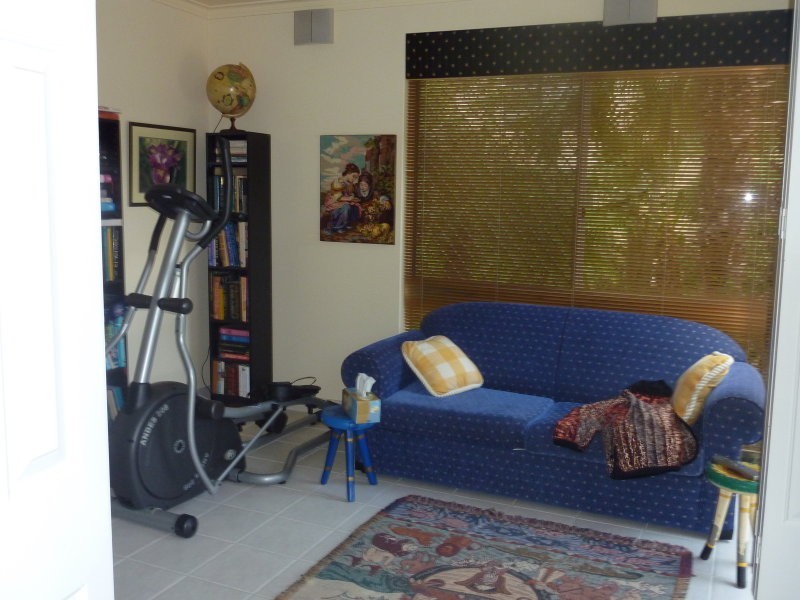 1/125 Santa Cruz Blvd, Clear Island Waters QLD 4226