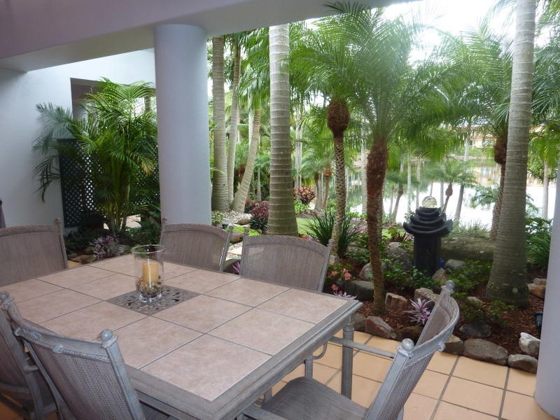 6/125 Santa Cruz Blvd, Clear Island Waters QLD 4226