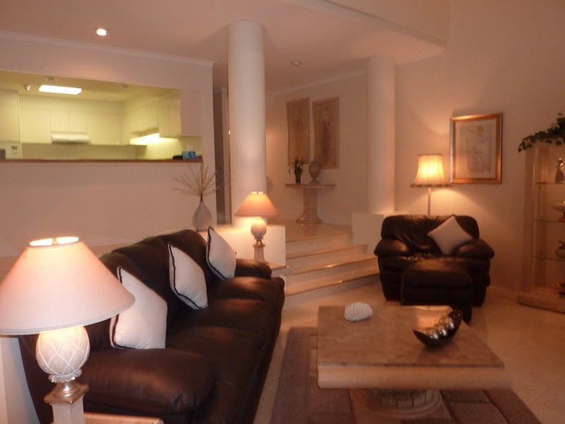 6/125 Santa Cruz Blvd, Clear Island Waters QLD 4226