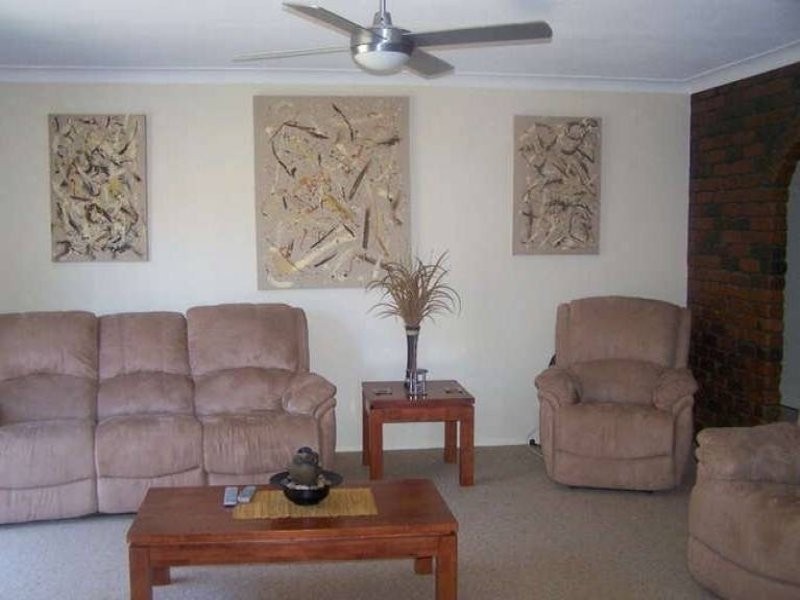 15 Crinum Cr, Southport QLD 4215