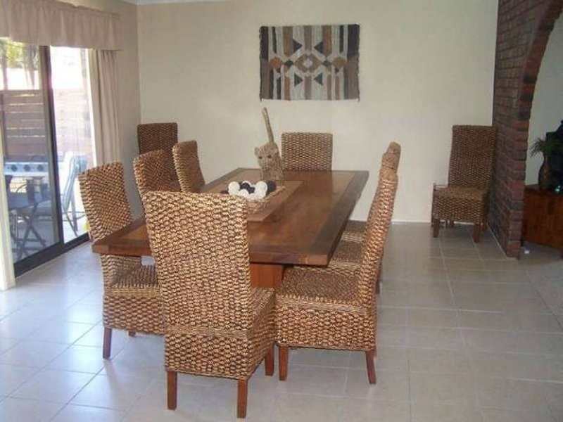 15 Crinum Cr, Southport QLD 4215