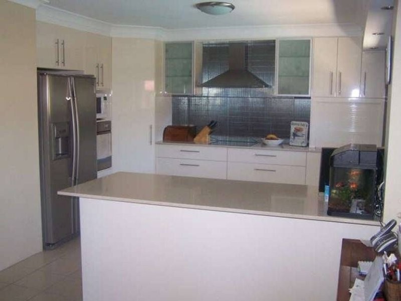 15 Crinum Cr, Southport QLD 4215