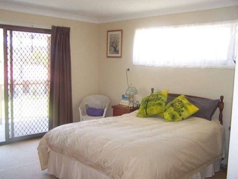 15 Crinum Cr, Southport QLD 4215