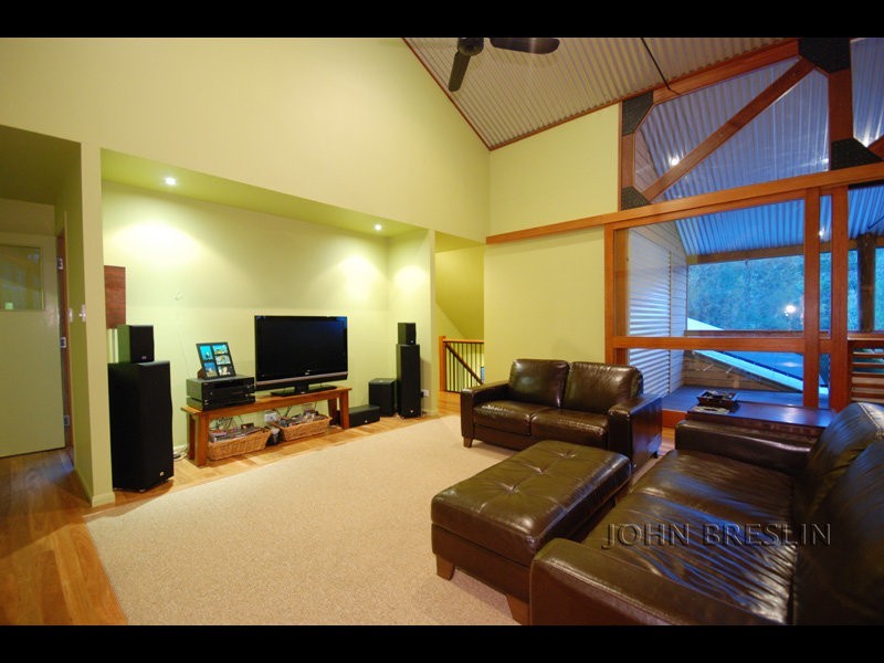 26 Grove Creek Cl, Reedy Creek QLD 4227