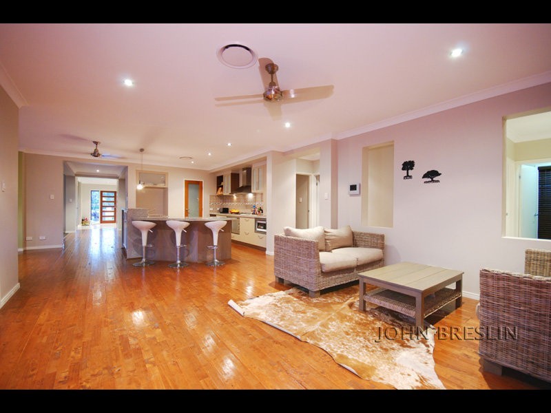 35 Willow Tree Drv, Reedy Creek QLD 4227