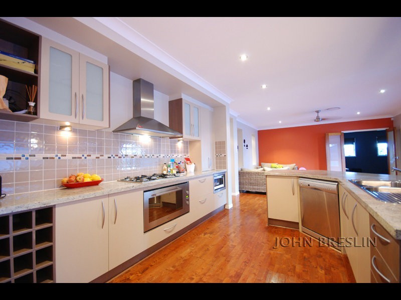 35 Willow Tree Drv, Reedy Creek QLD 4227