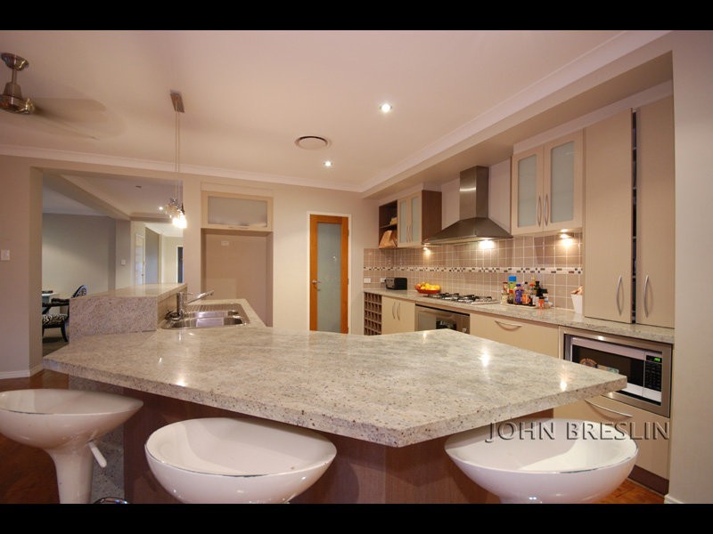 35 Willow Tree Drv, Reedy Creek QLD 4227
