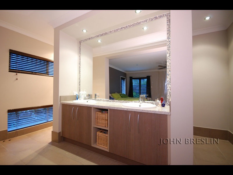 35 Willow Tree Drv, Reedy Creek QLD 4227