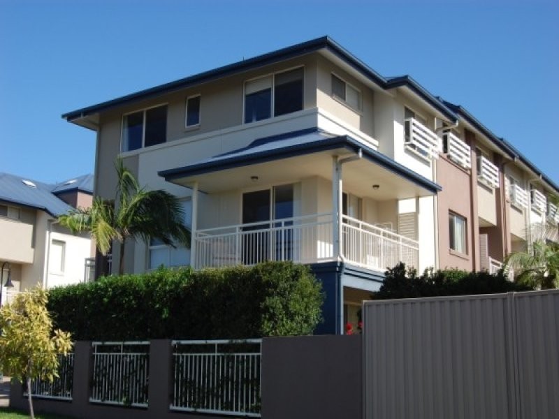 12/13 Mapleton Cct, Varsity Lakes QLD 4227