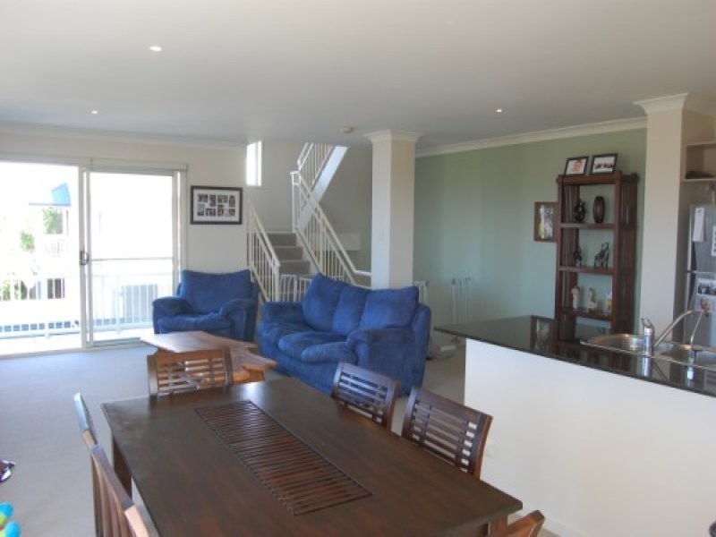 12/13 Mapleton Cct, Varsity Lakes QLD 4227