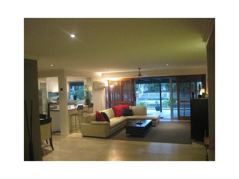 51 Poinciana, Broadbeach Waters QLD 4218