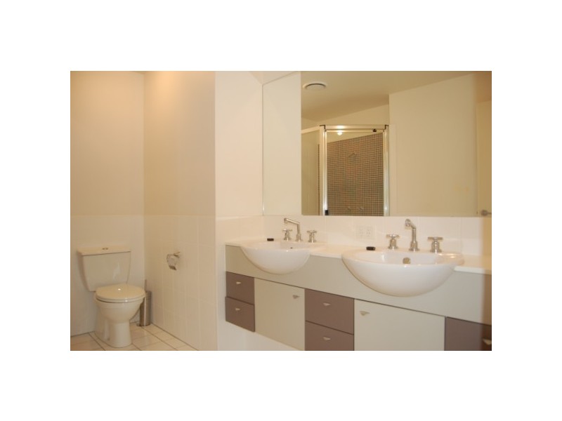 Varsity Lakes QLD 4227