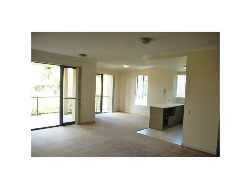 Varsity Lakes QLD 4227