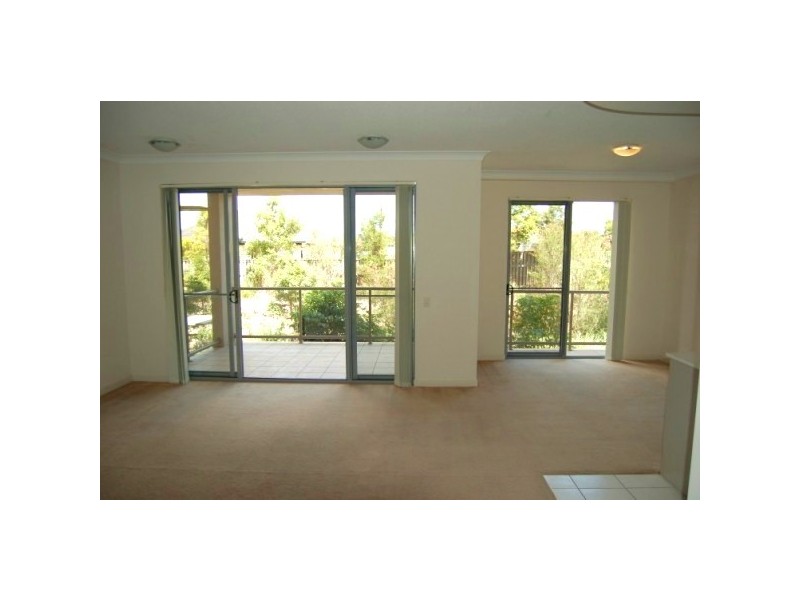 Varsity Lakes QLD 4227