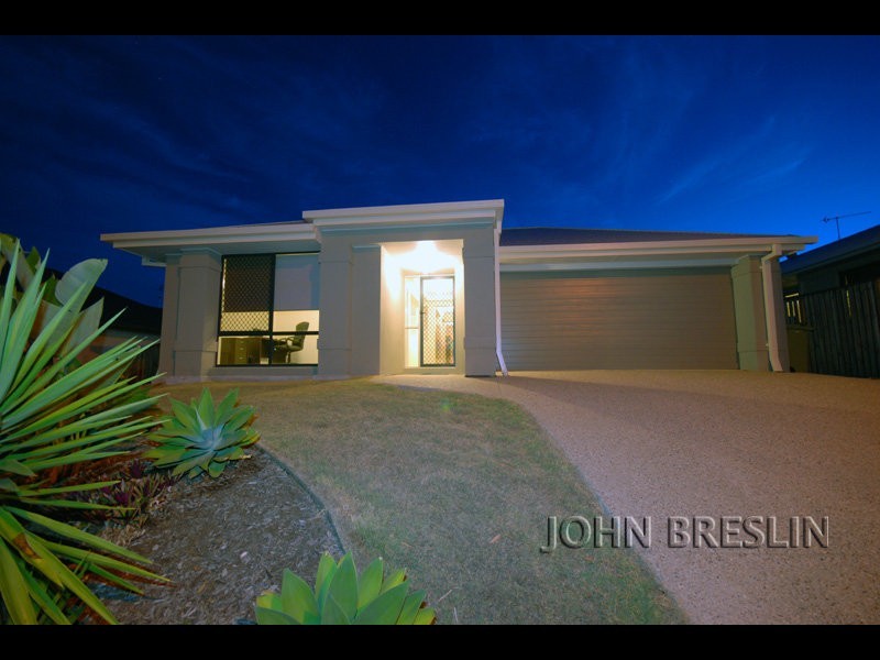 104 Observatory Drv, Reedy Creek QLD 4227