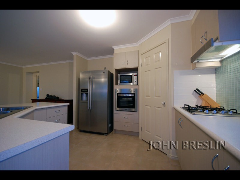 104 Observatory Drv, Reedy Creek QLD 4227