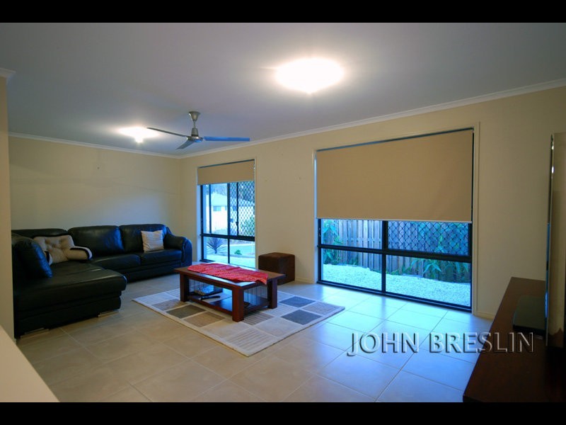 104 Observatory Drv, Reedy Creek QLD 4227