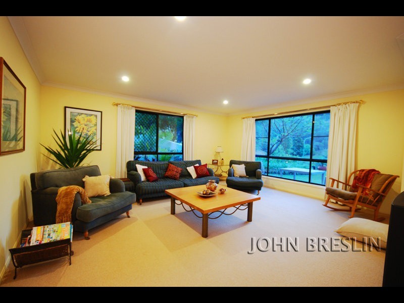 19 Des Quinlan Cr, Tallebudgera QLD 4228