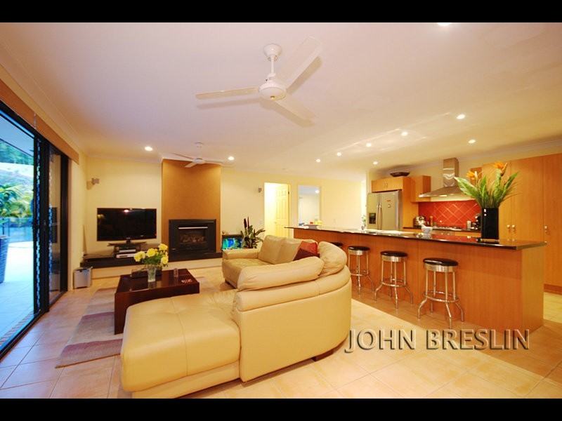 19 Des Quinlan Cr, Tallebudgera QLD 4228