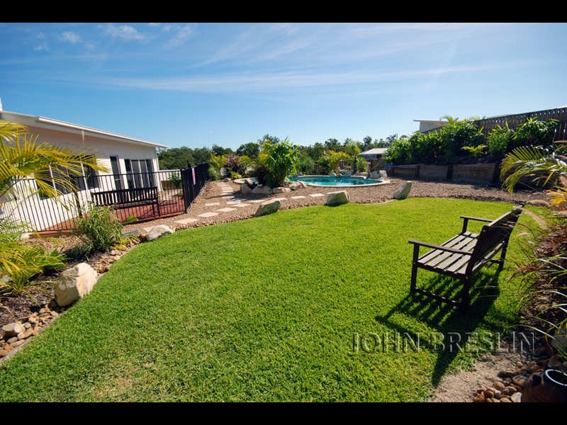 8 Golden Grove Bvd, Reedy Creek QLD 4227