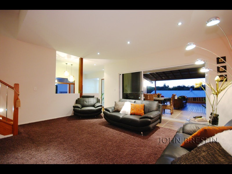 8 Golden Grove Bvd, Reedy Creek QLD 4227