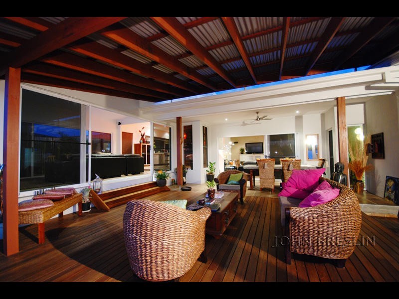 8 Golden Grove Bvd, Reedy Creek QLD 4227