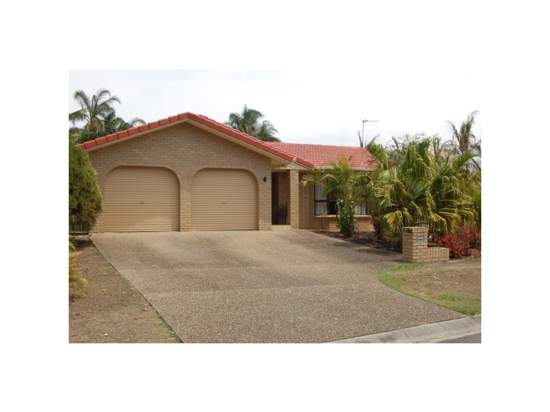 4 Nicolson Ct, Mermaid Waters QLD 4218