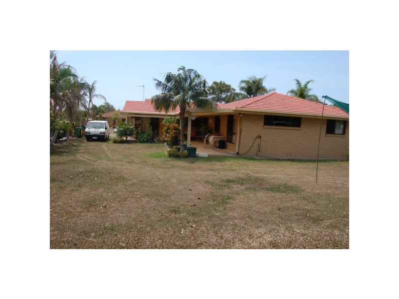 4 Nicolson Ct, Mermaid Waters QLD 4218