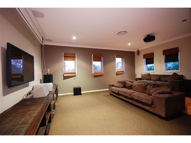 35 Willow Tree Dr, Reedy Creek QLD 4227