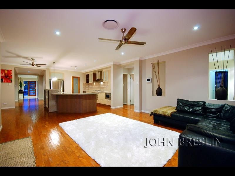 35 Willow Tree Dr, Reedy Creek QLD 4227