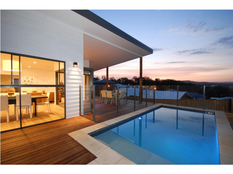 1 Camarillo CCT, Reedy Creek QLD 4227