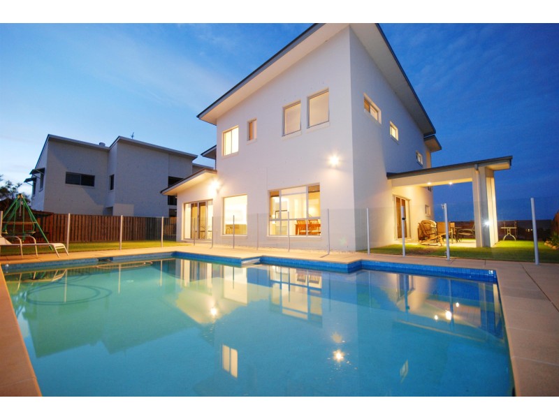 14 Barton Street, Reedy Creek QLD 4227