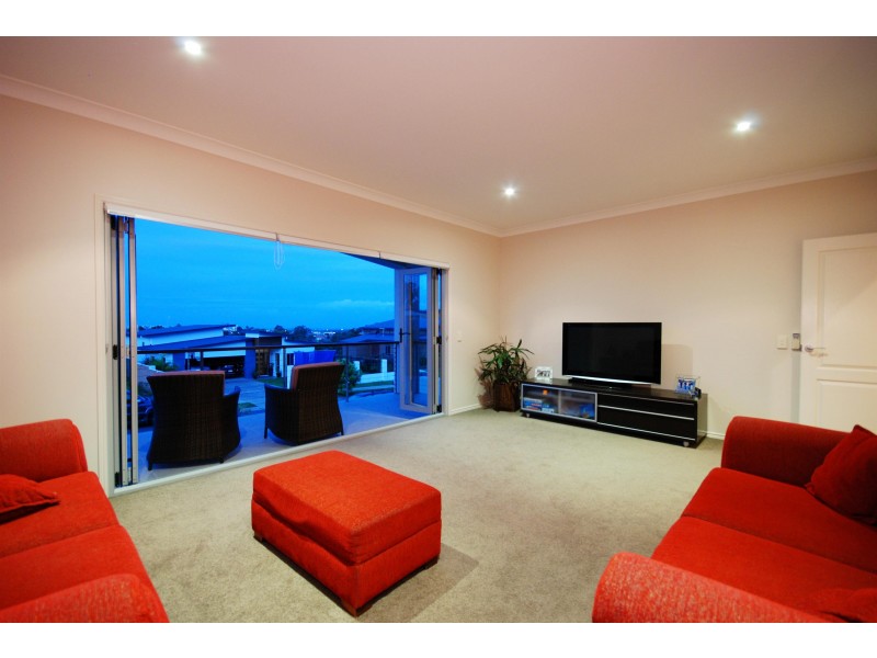 14 Barton Street, Reedy Creek QLD 4227