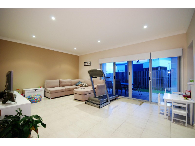 14 Barton Street, Reedy Creek QLD 4227