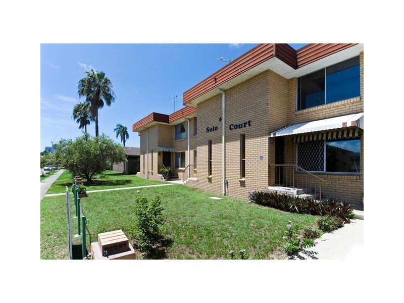 4/6 Duet Dr, Mermaid Waters QLD 4218