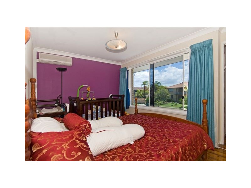 4/6 Duet Dr, Mermaid Waters QLD 4218