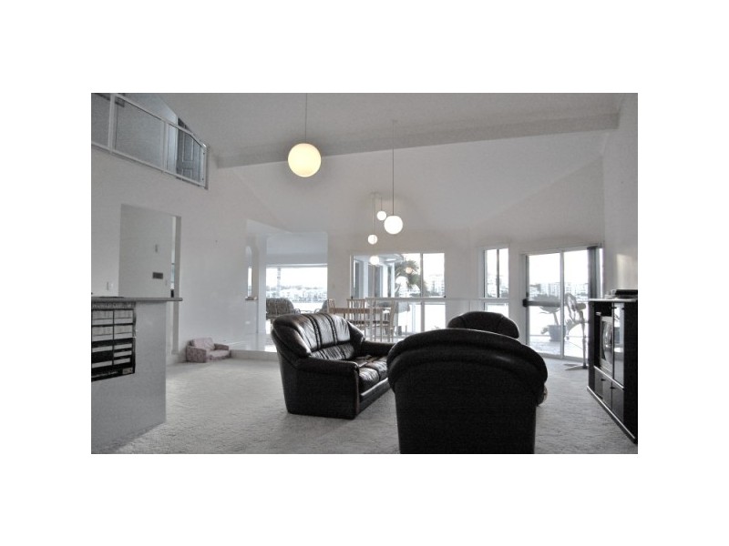 Varsity Lakes QLD 4227