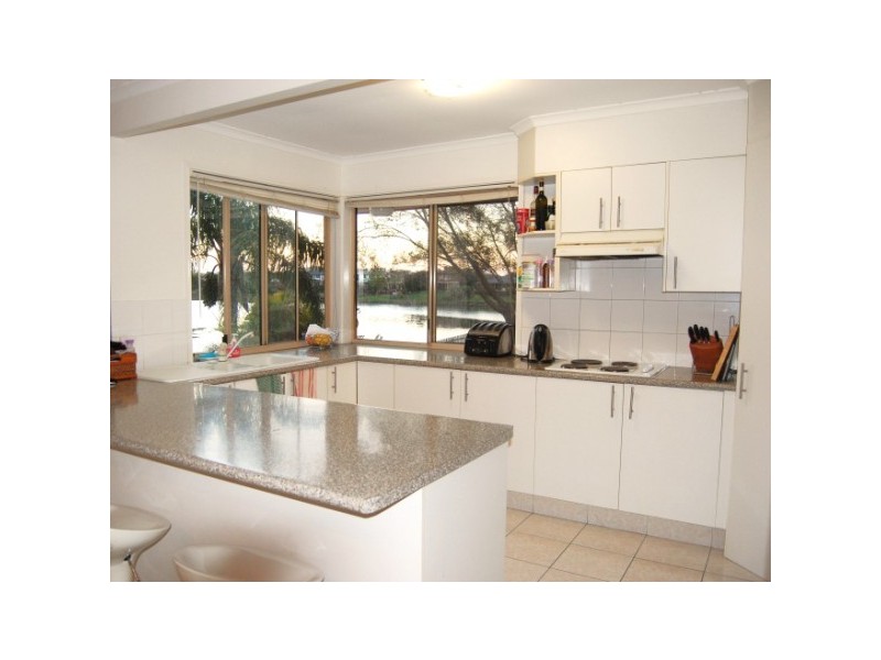 24 Placid Ct, Varsity Lakes QLD 4227